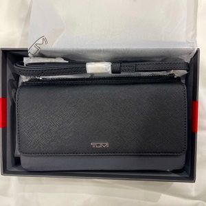 Tumi Belden Leather Wallet Crossbody